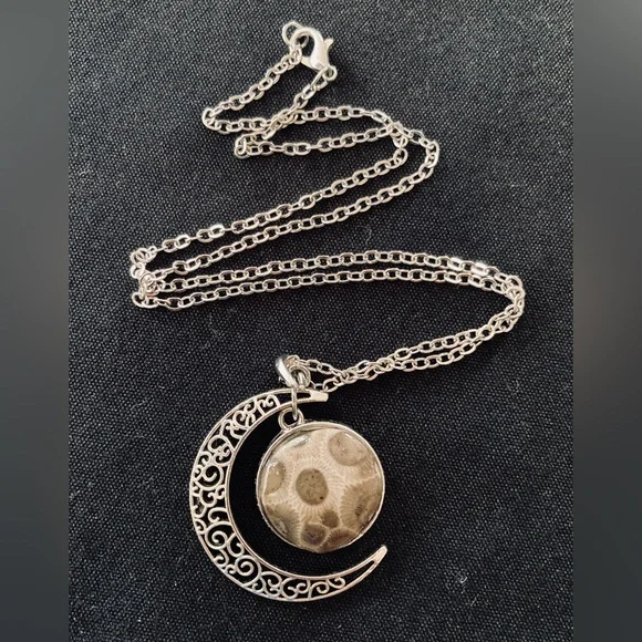 Petoskey Stone Necklace - Picture 13 of 13